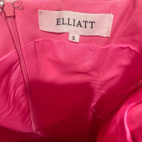 Elliatt Trompe Dress in Pink - Picture 6 of 7